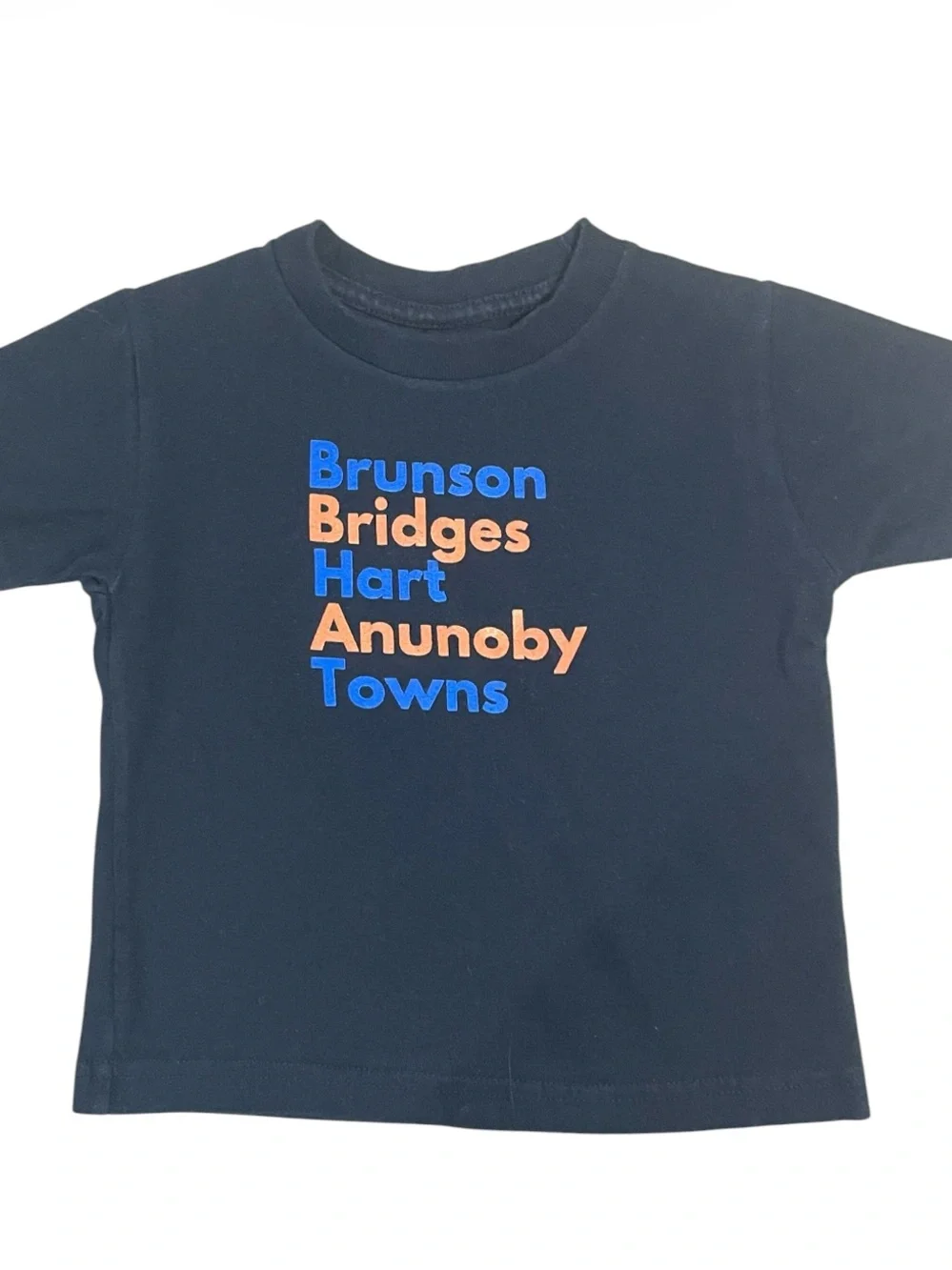 Black Short-Sleeve Kids Tee Featuring NY Knicks Players - Picture 1 of 5